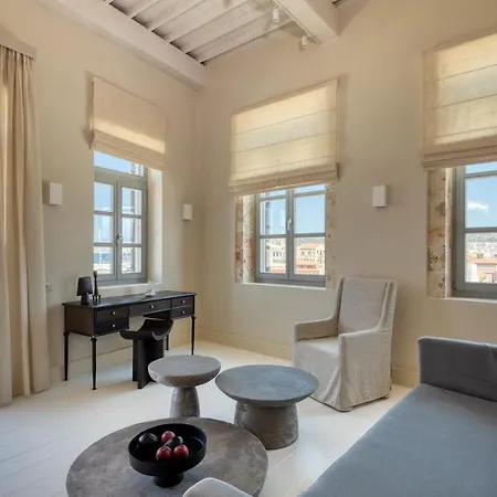 Azade Chania Otel *