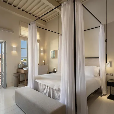 Azade Chania
