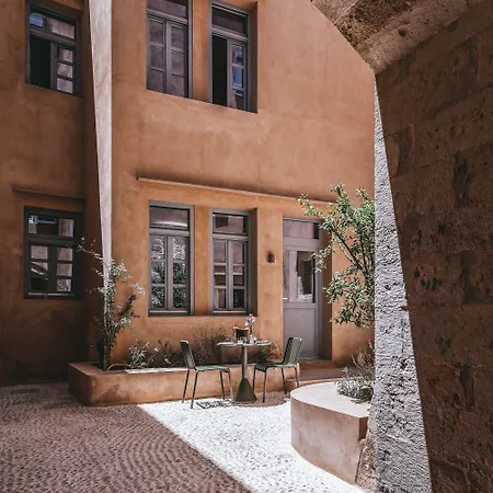 Azade Chania Hanya