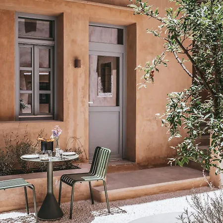 Azade Chania *