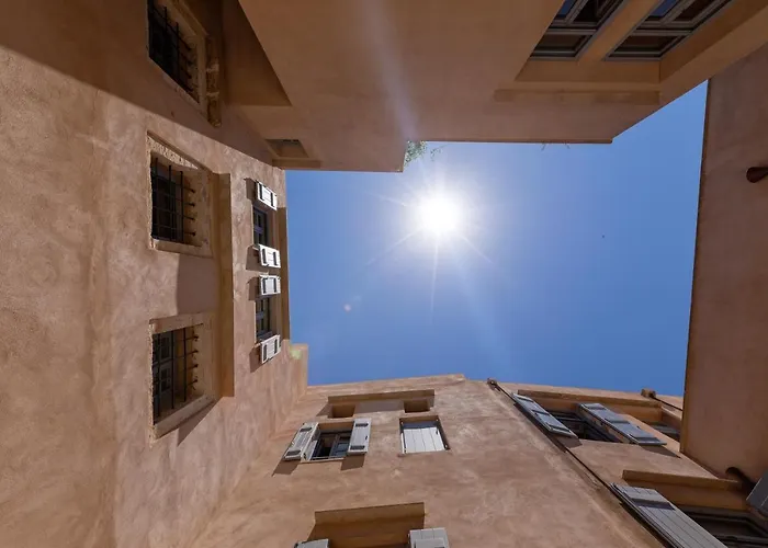 Готель Azade Chania *