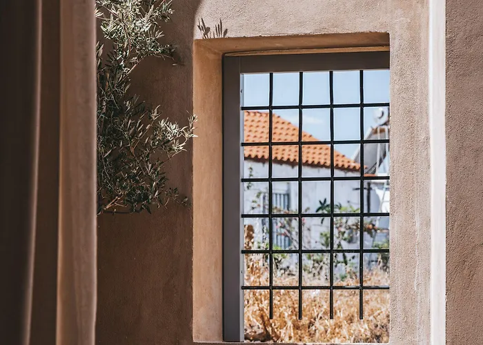 Azade Chania * Chania (Crete)